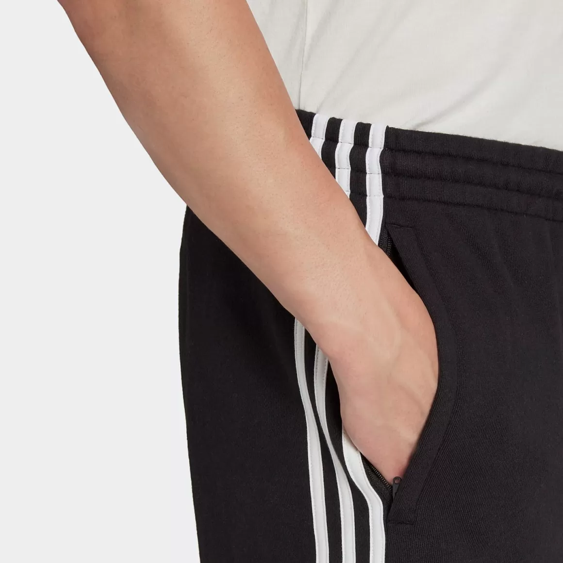 Adidas Originals Adicolor Classics 3-Stripes Cargo Shorts Fashion
