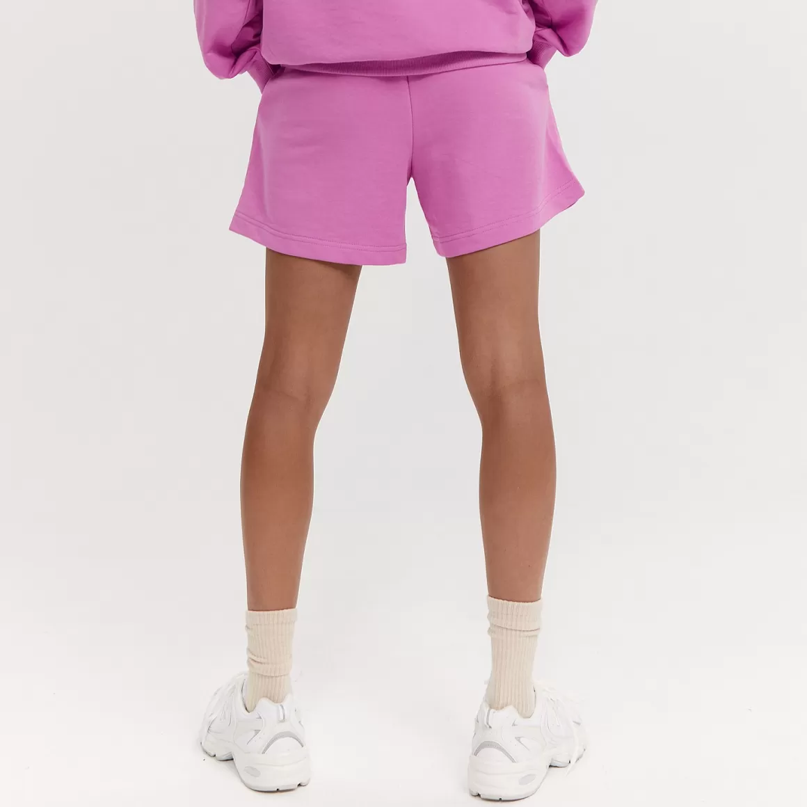 Taylor Sport Heritage Short In Sherbet Hot