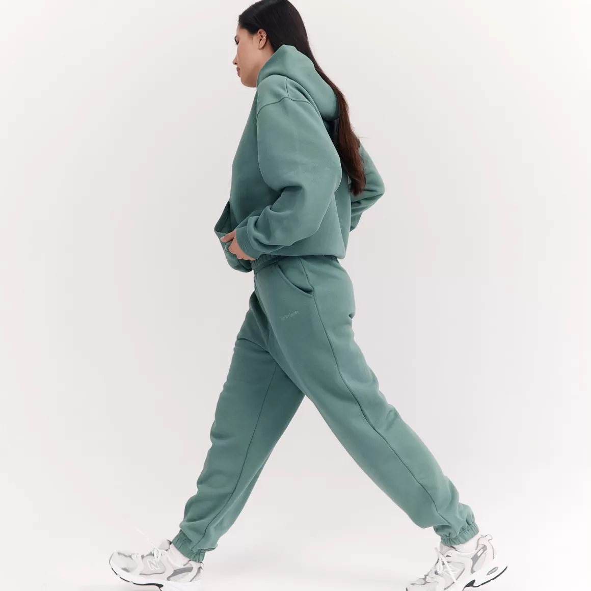 Taylor Sport Heritage Sweatpant In Pine Hot