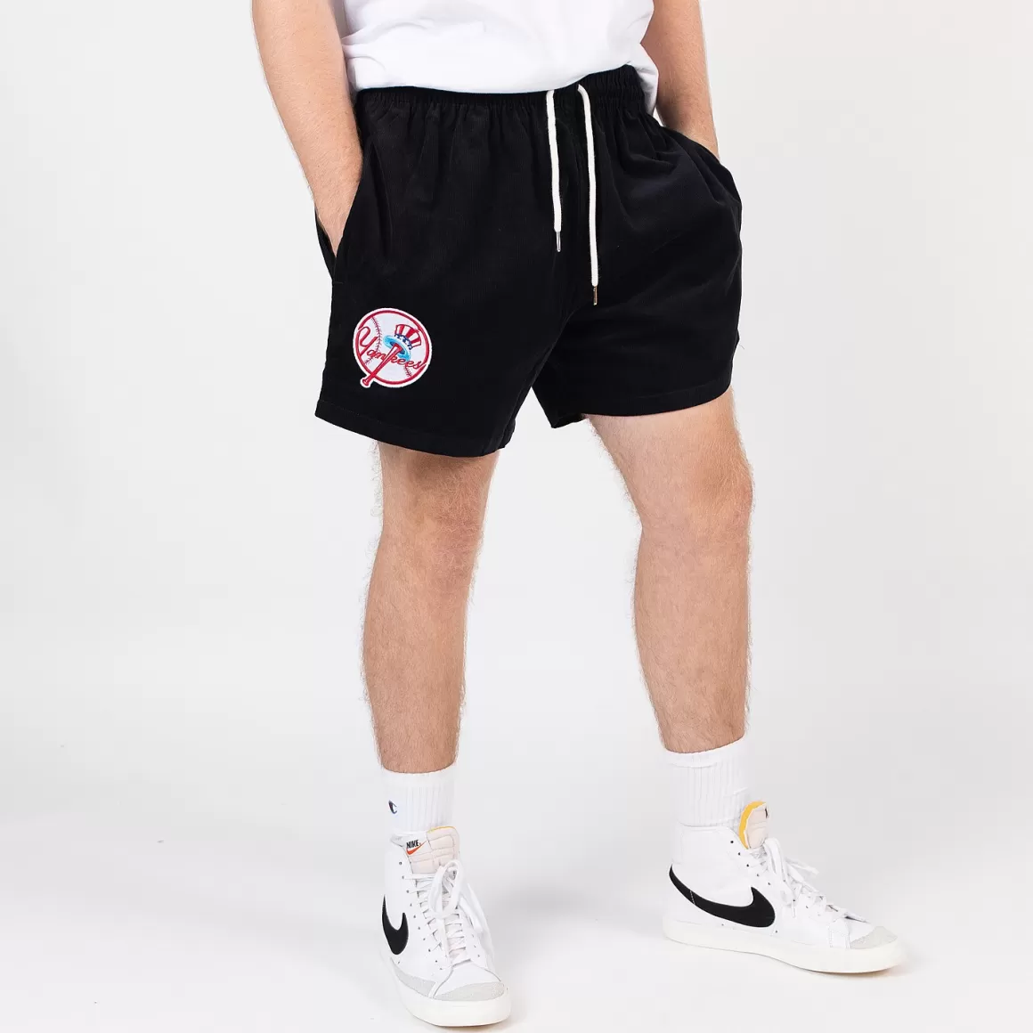 New Era New York Yankees Woven Cord Shorts Hot